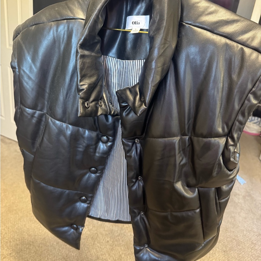 Ola Black Puffer Vest